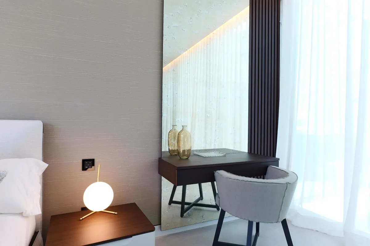 c8c57b19-d226-4c99-acd0-818ff0c38273