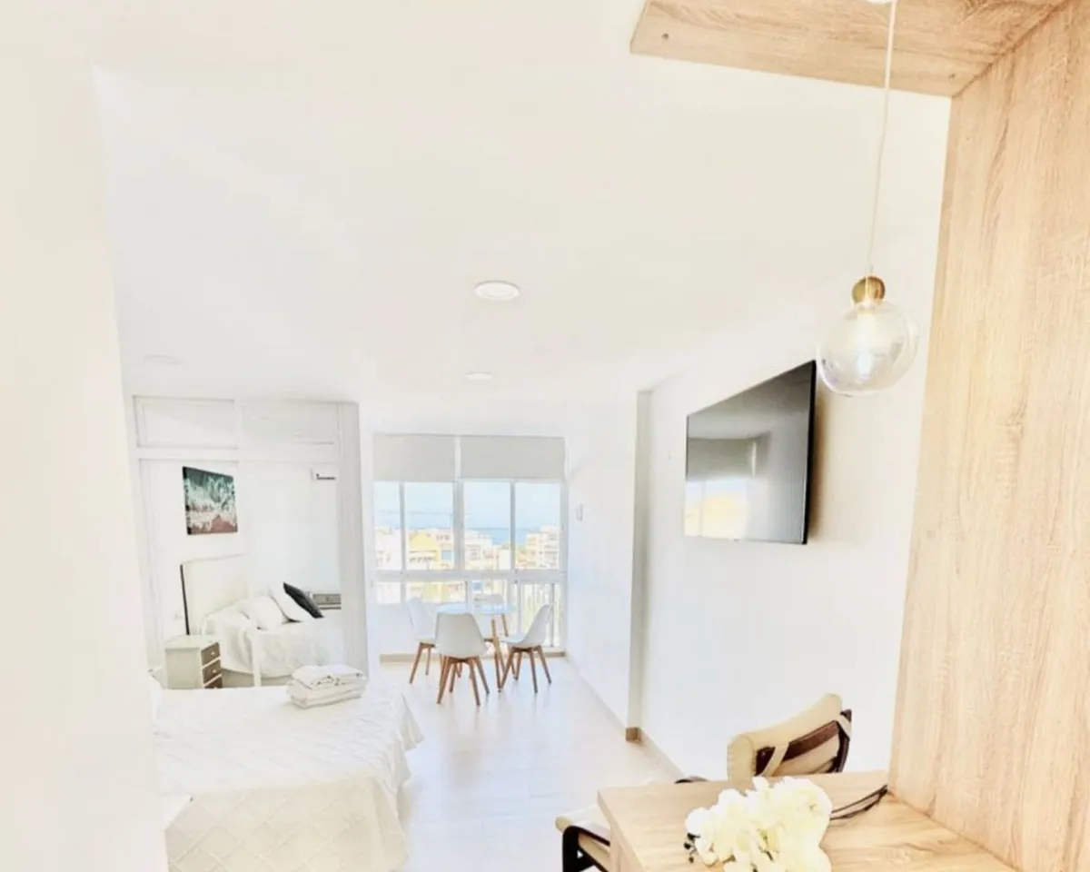 5f8ca8f2-b0e7-469d-add6-9ac10357346e