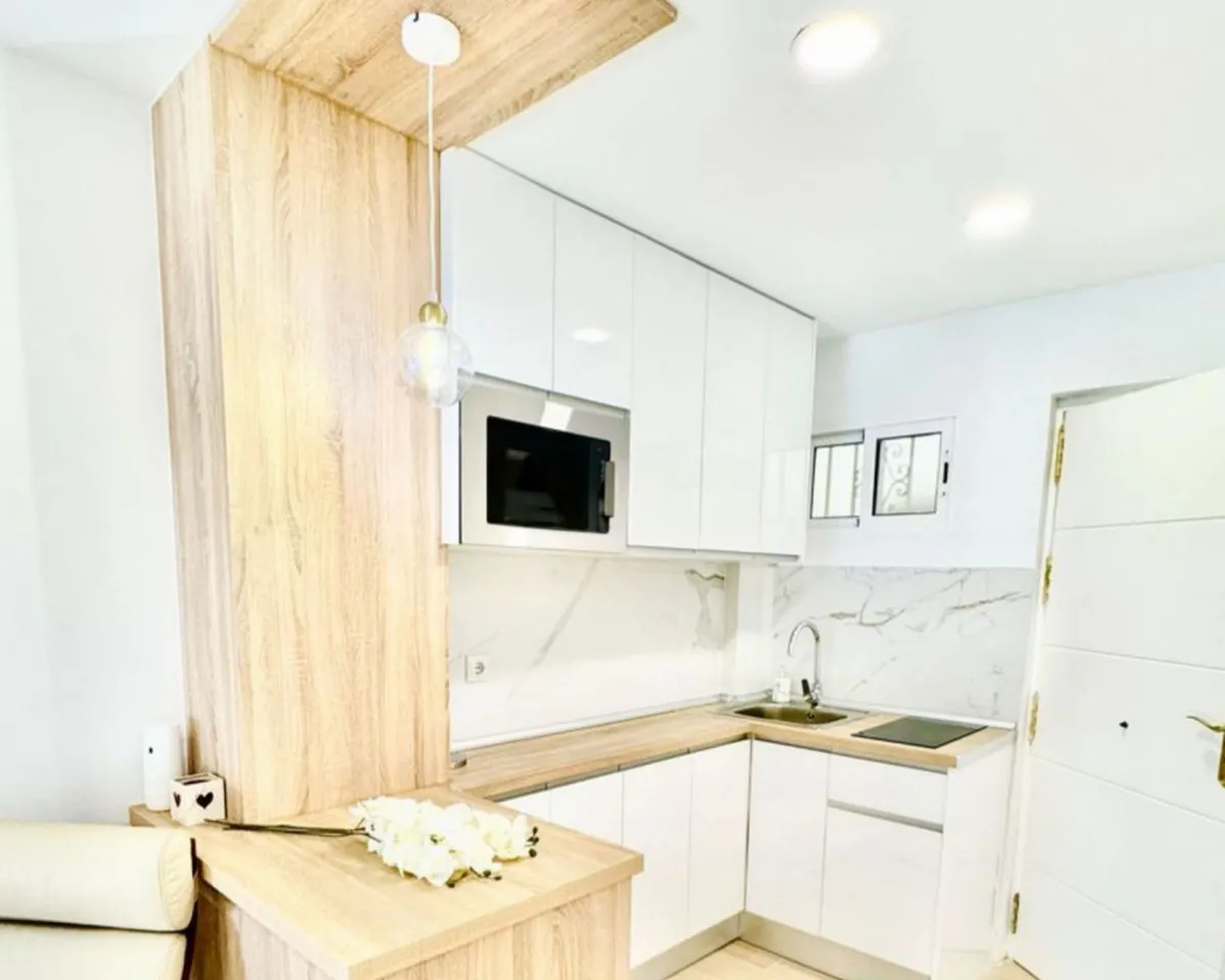 7e26a8a7-7750-4ea7-a8a1-64c06c2a0cb2