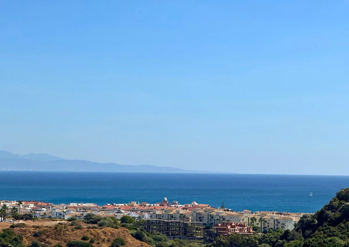 a8232066-2e8c-4176-8a3d-0379402b5246