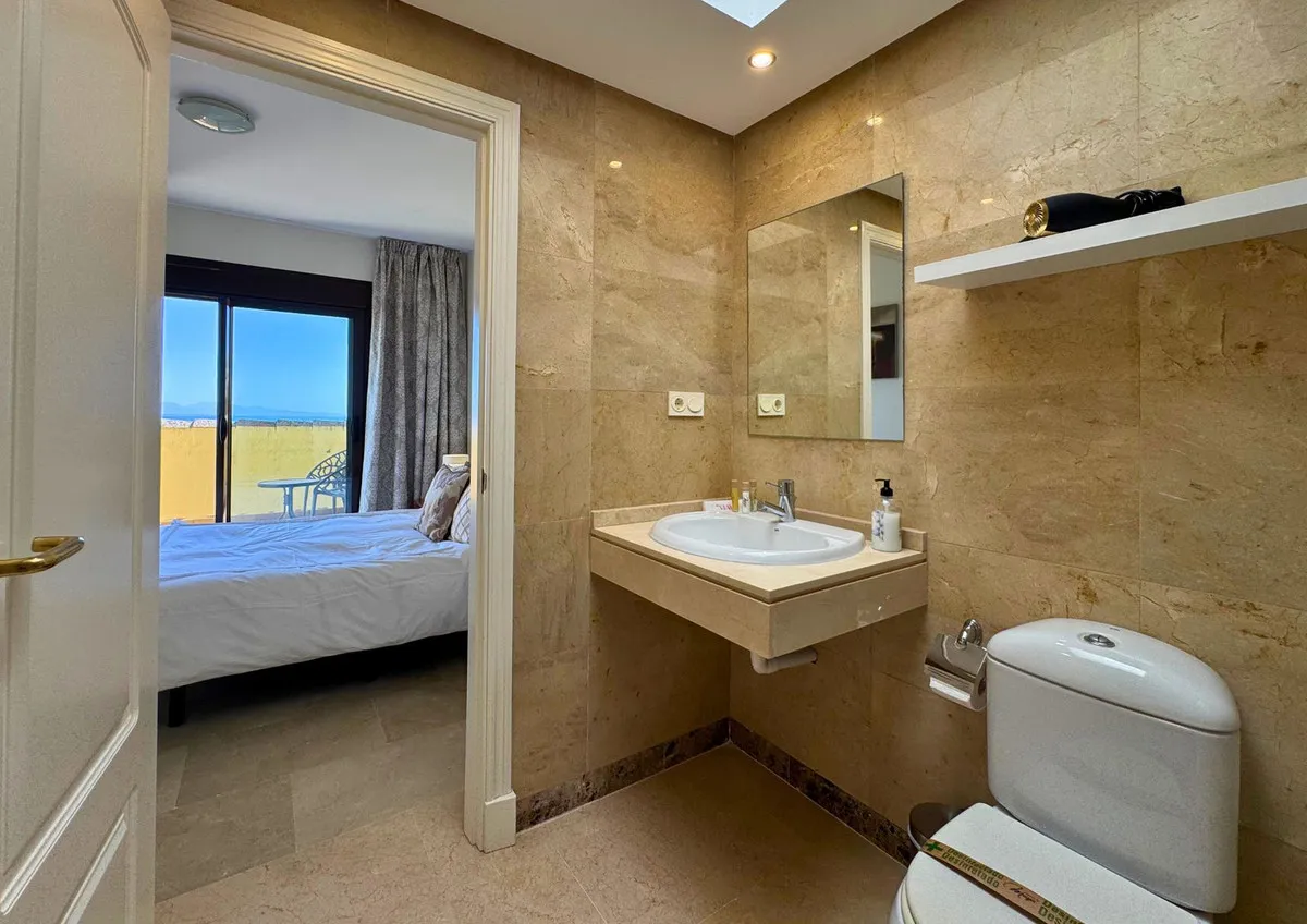 d84d8674-9ddd-4fe6-aae6-740ab1b8bf16