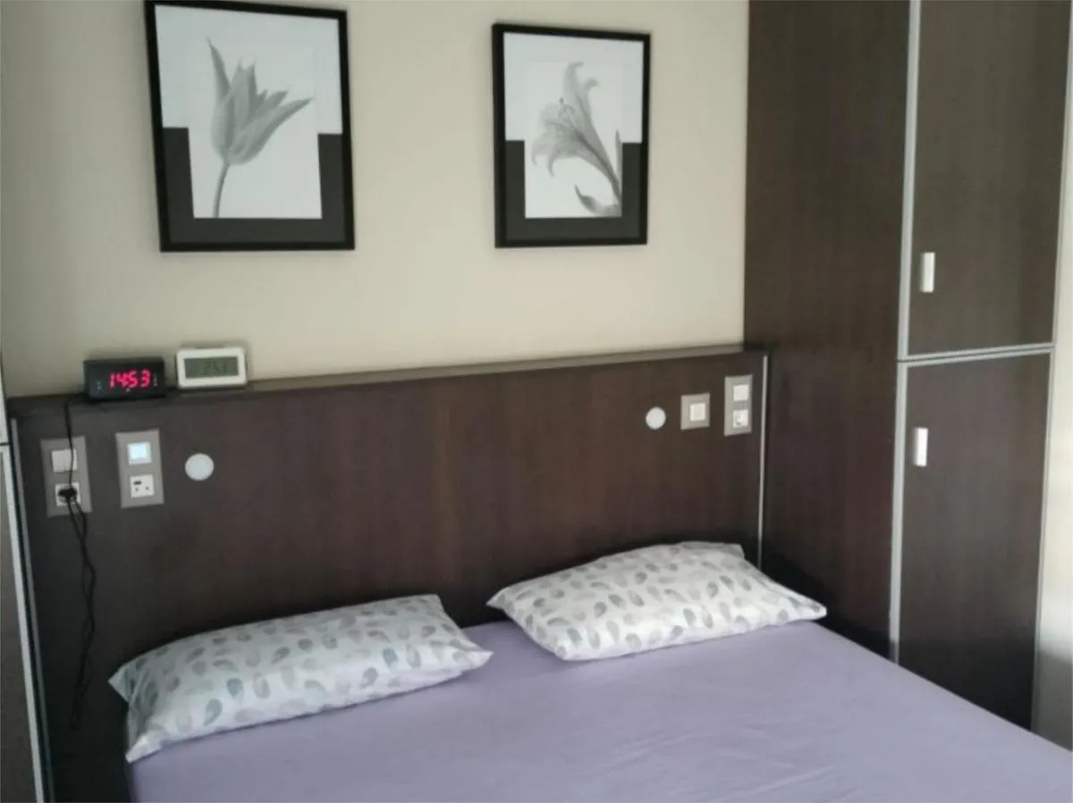 25a83cb7-c7c9-48ea-acd8-aec5505b7917