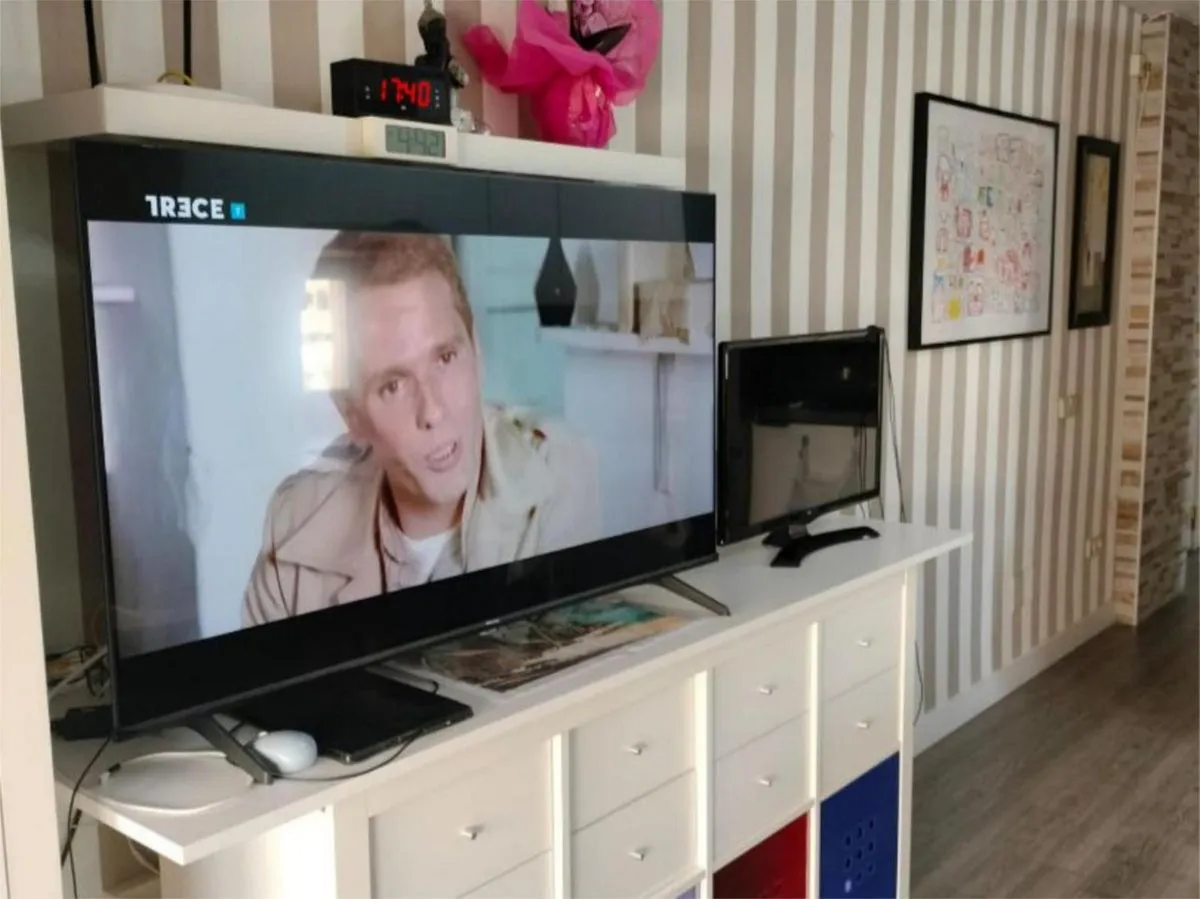 f9b77d23-d1bc-4c2b-a4ba-faa0bb70558b