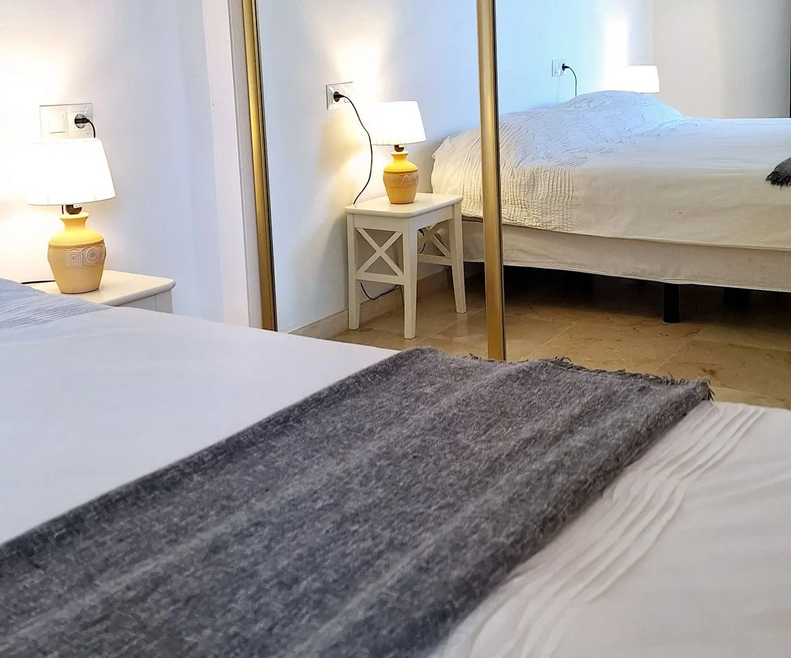 2fe8b531-06b5-48e4-a93b-f062aa747873