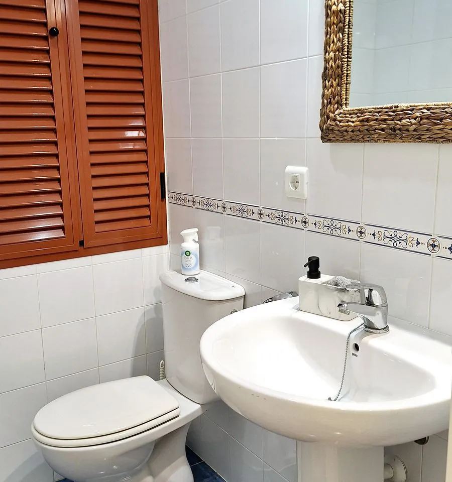 33ee0200-20ba-4042-b940-76ddfd622518