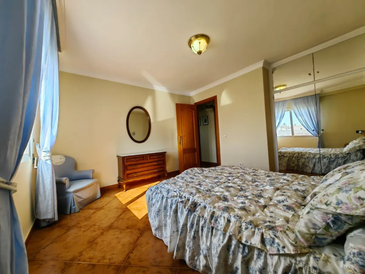 5c8c9f58-454f-4793-a087-dece6d93762b