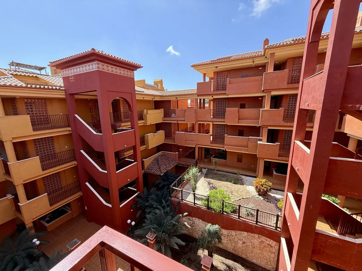 2a985404-de97-4b9b-9602-2f6a3b0dbd57