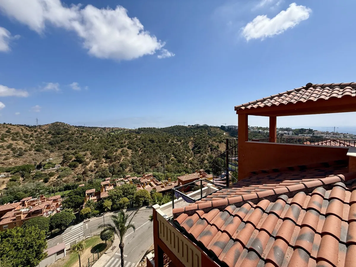 4ce16492-8a17-415d-8364-0198f687970c