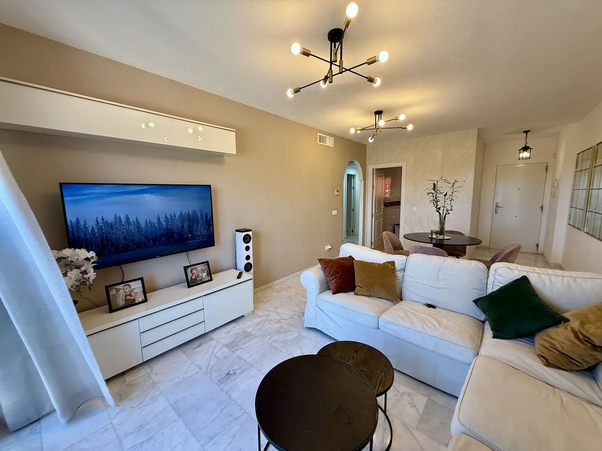 9c8cb9a1-8350-4da1-abd3-3d34d1b41851