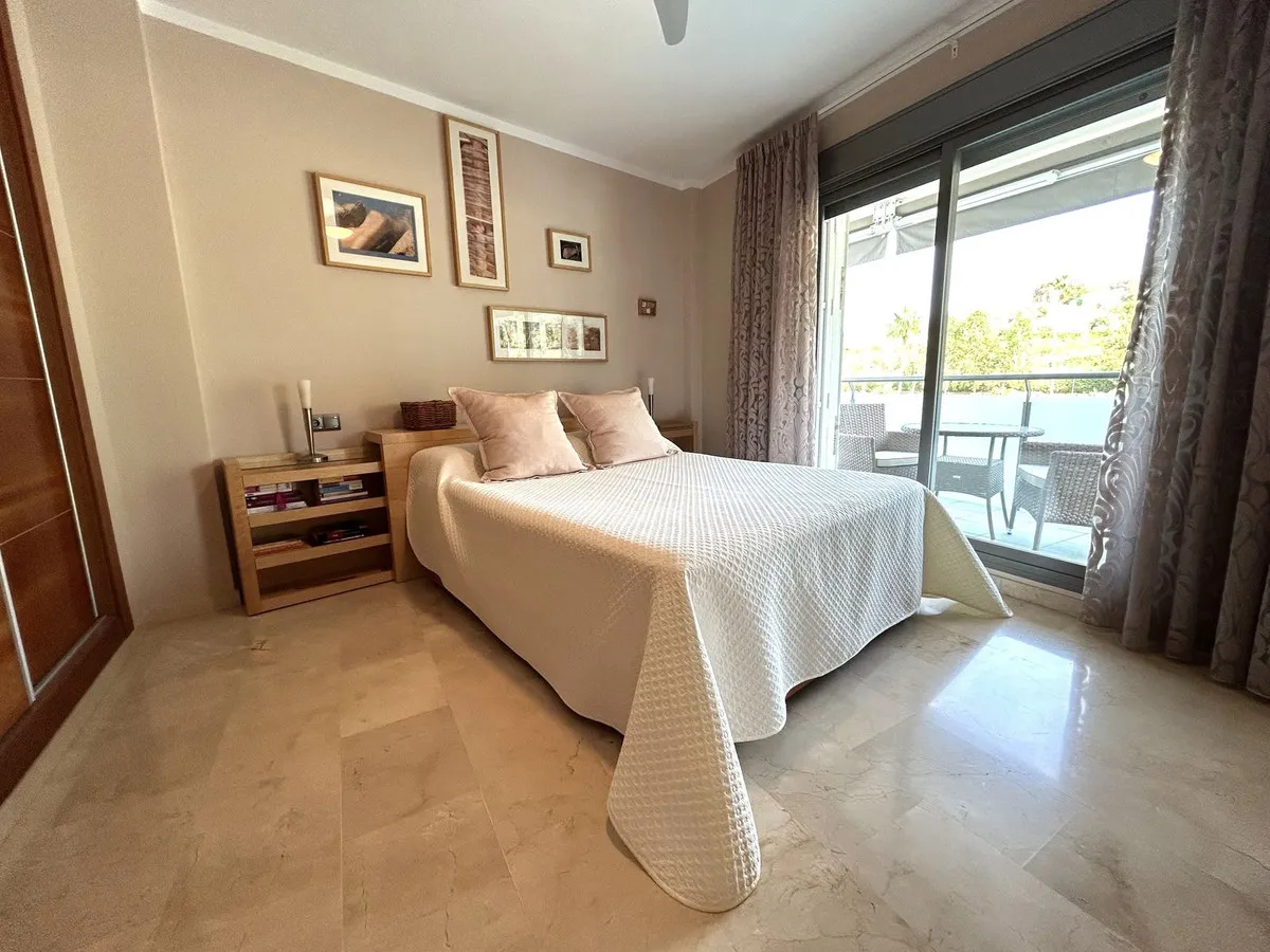 526204ee-d23a-46ea-9ba7-a83284f9c1d4