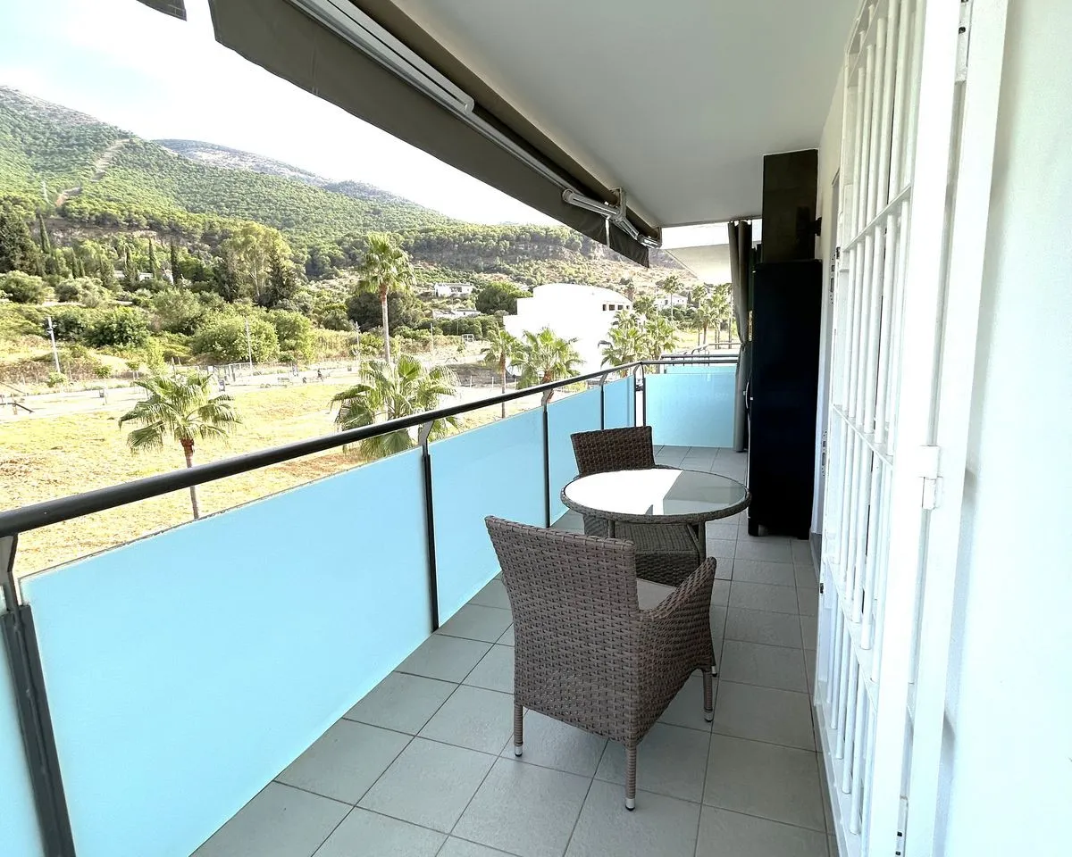 adb3c6fa-1d41-4c25-8c95-c6ee6bee4953