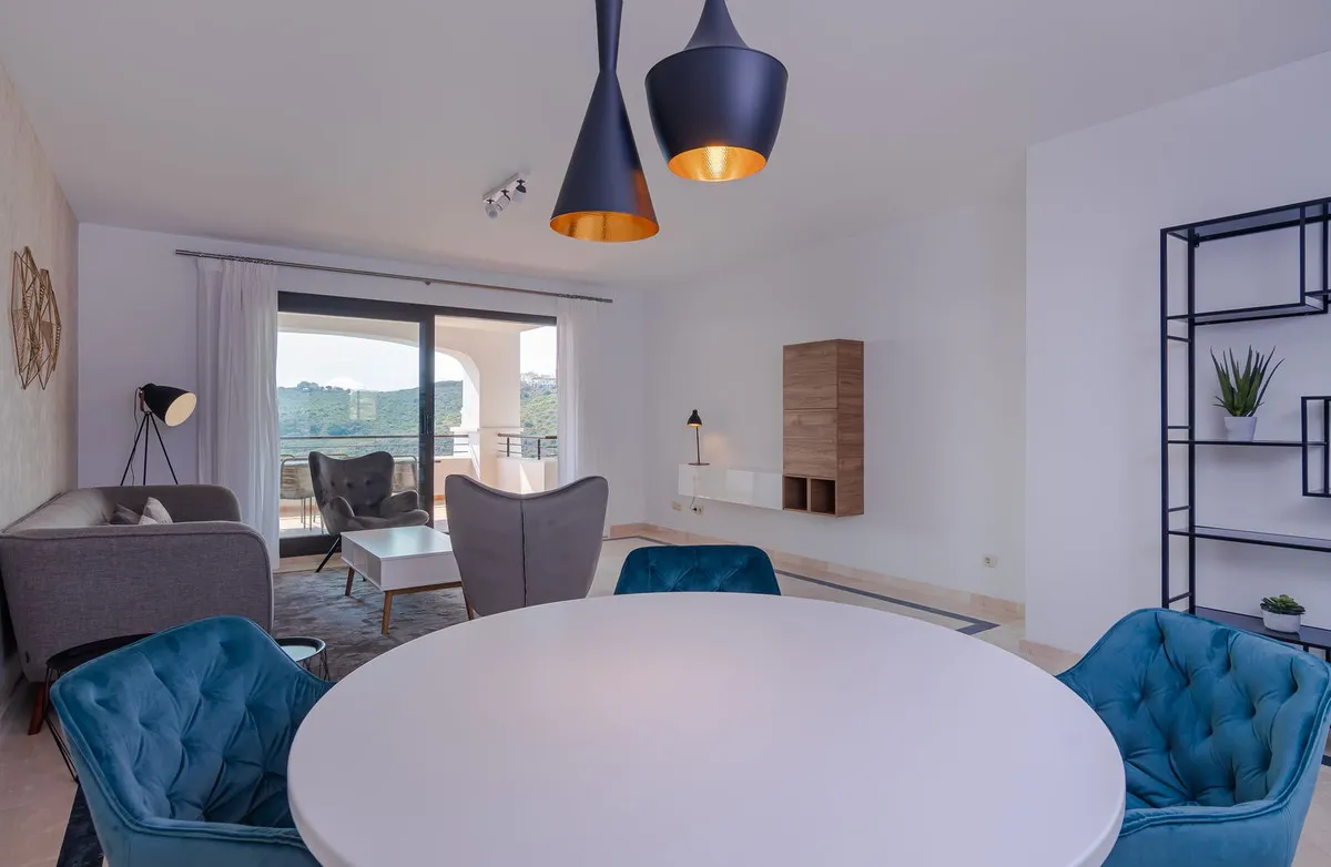 4062855d-ab06-4b4c-8cb6-5595b2682ecf