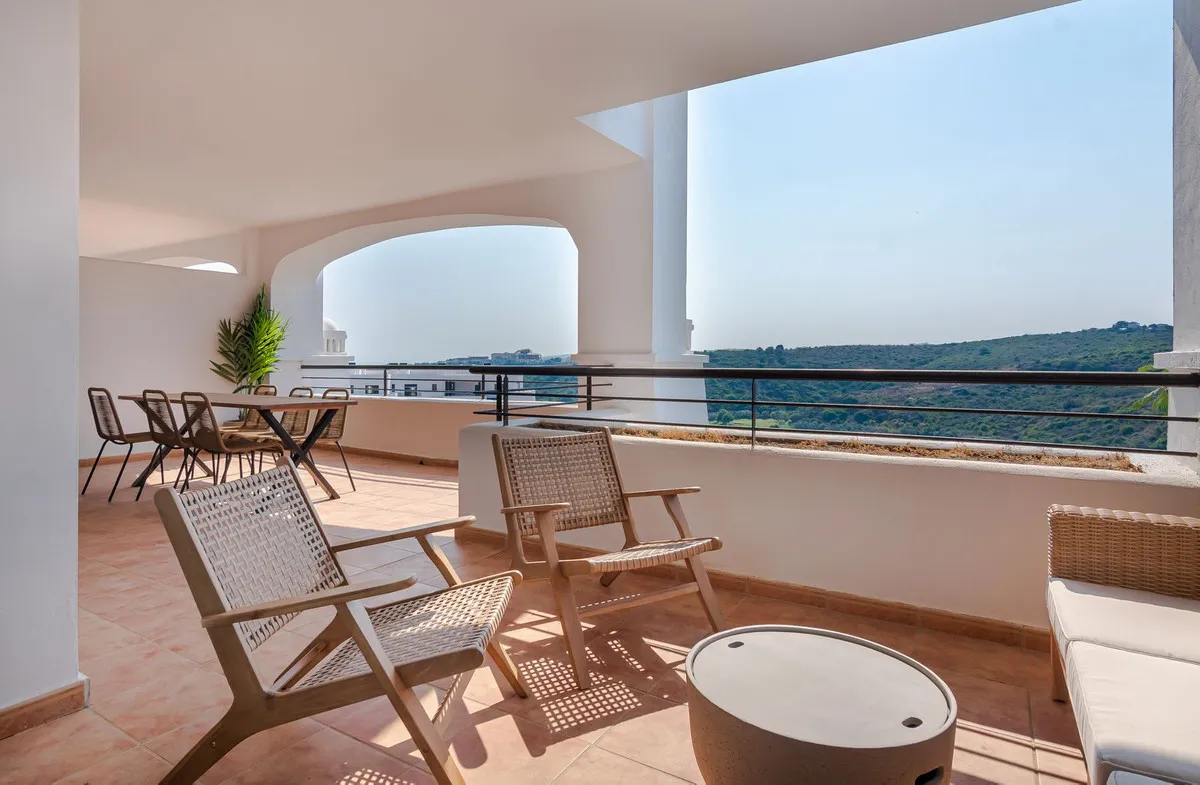 96d29ef9-5584-4d87-89da-ecca975f2c0b