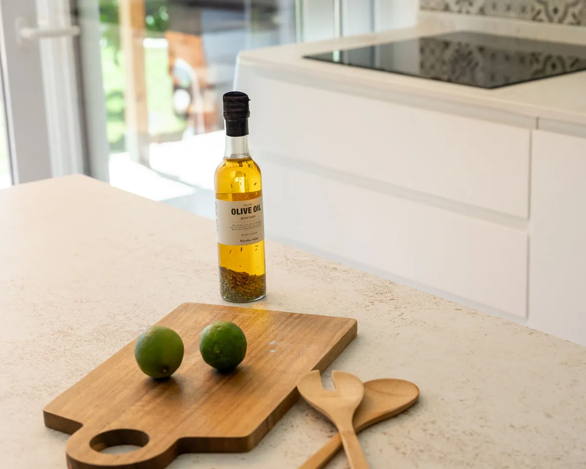 81627956-34db-456b-ac51-538605f1e892