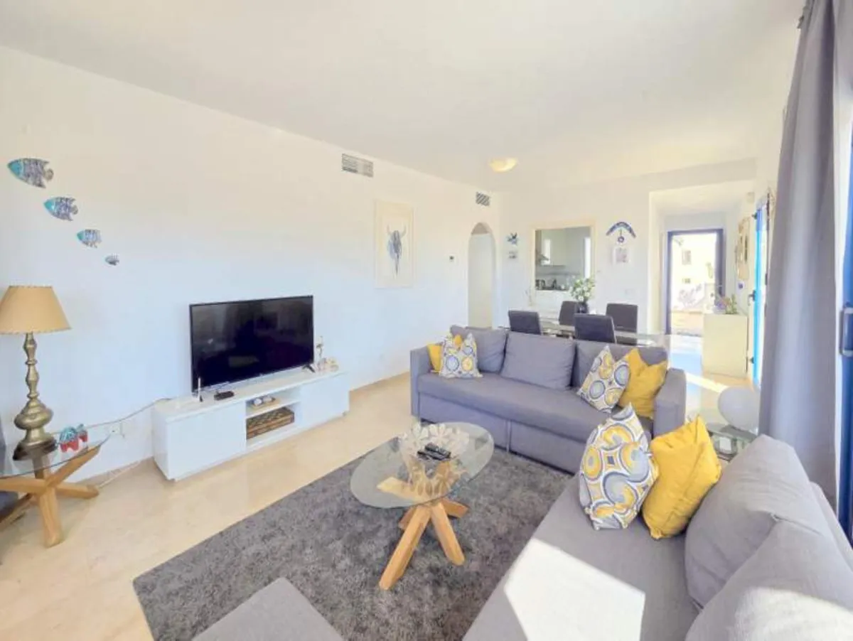 00c8c5d5-ee45-4393-97ad-cf19a082cc43