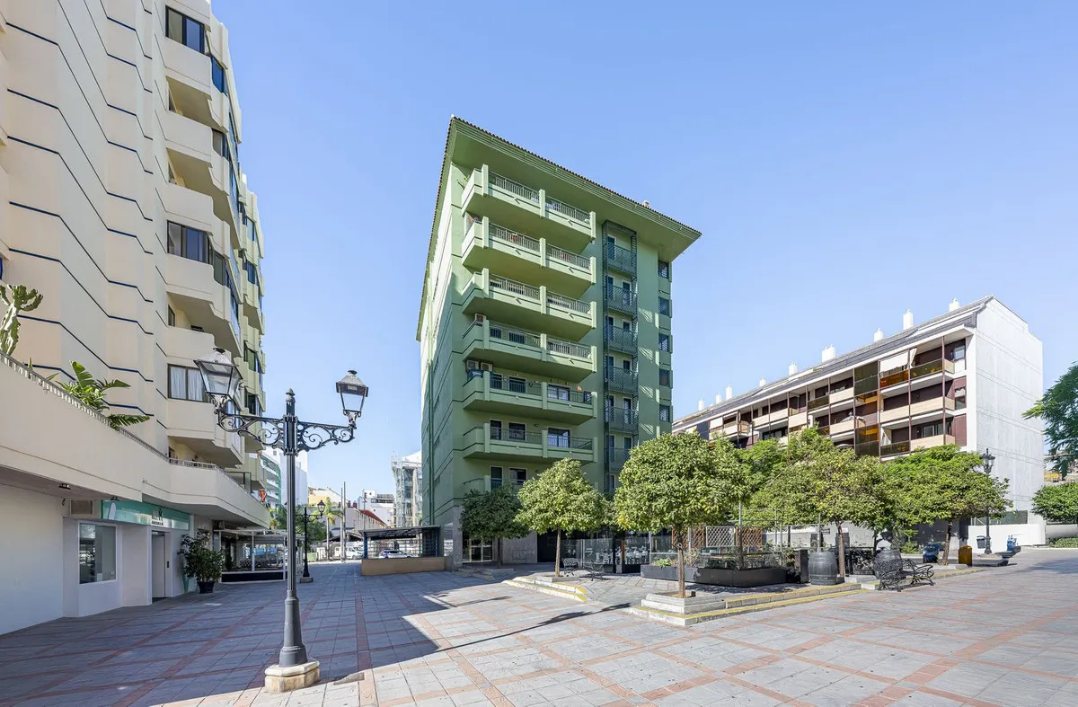 03e81015-2302-4fc5-8b53-2459552a02f1