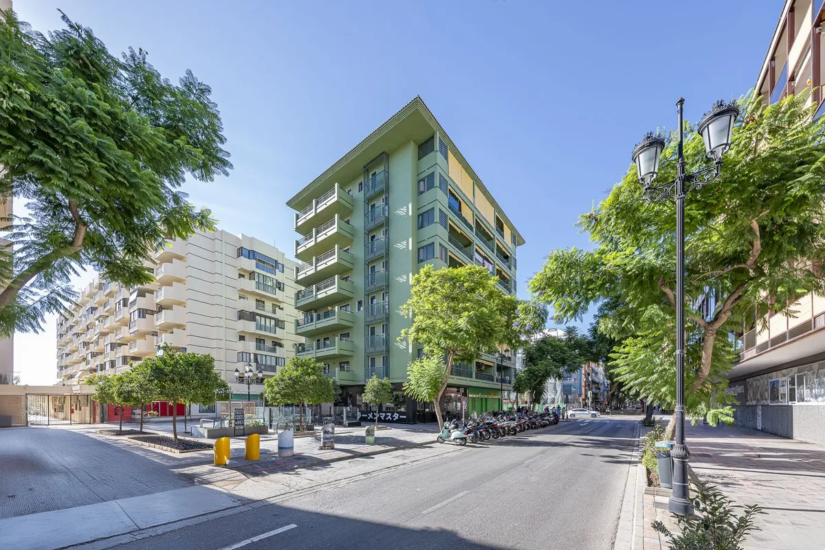 57c4bdc0-2fce-4d49-b911-85b96c5aa7ac