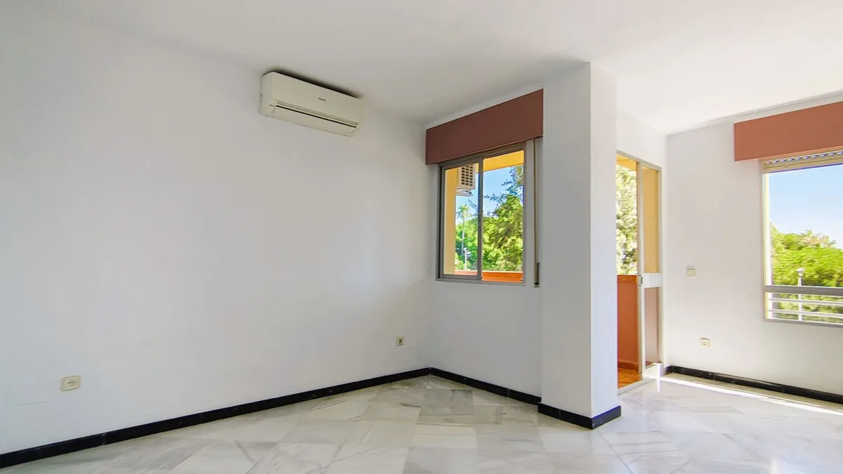 b8b1259d-40d0-4a62-b27b-03821de424a7