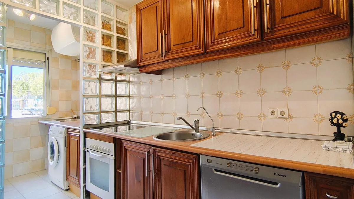 c51b0675-6e81-4280-9353-e506db53f242