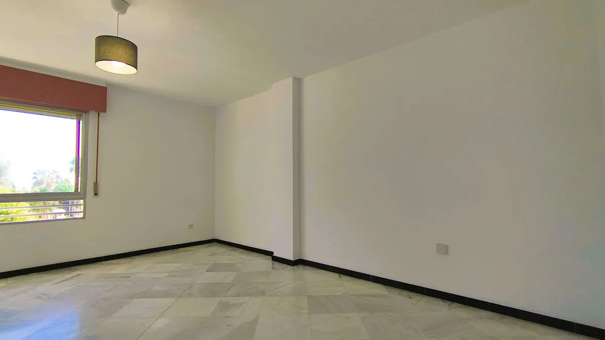 e0717d83-c465-4f71-977a-87b4846c8273