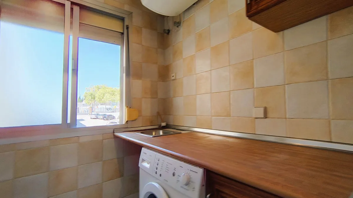 ee43f991-9bea-49e5-ad7d-46821a174c23