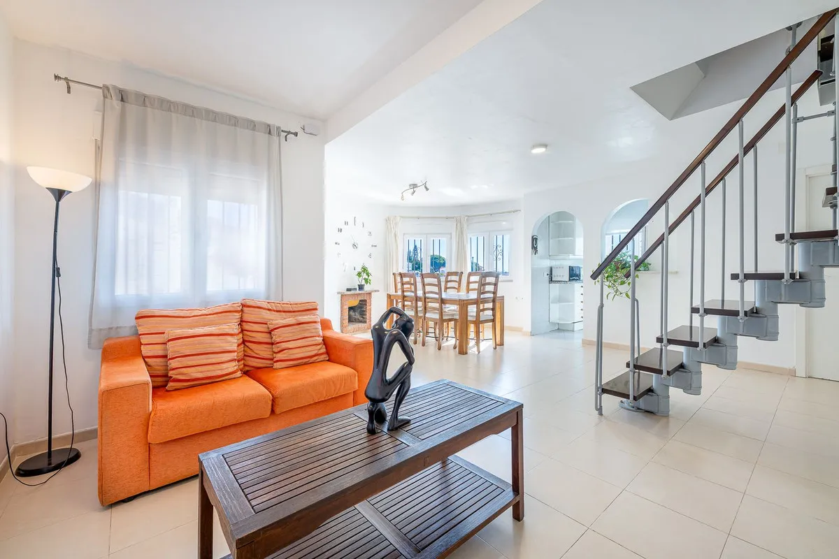 327fbed5-6f36-4edb-a5d3-ef3bf28e967b