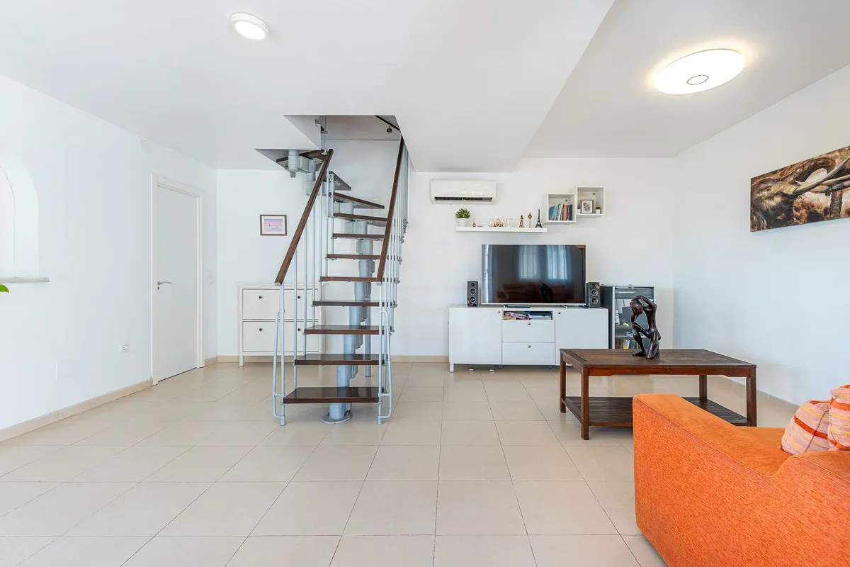 48bd8b1d-d798-4d49-9f72-75d9590ccf2a