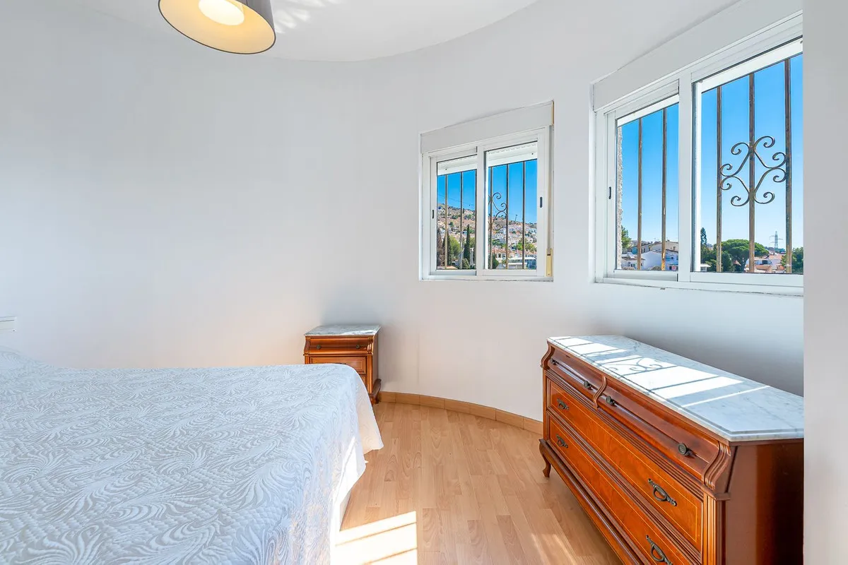 56126f43-d19a-47fe-8a2e-1aa387e94dc2