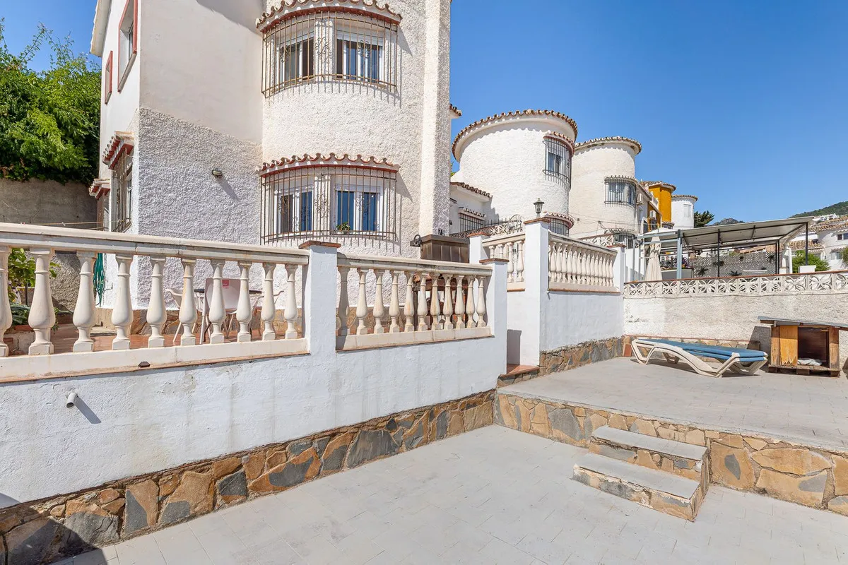 a925e816-3c1b-431b-905b-ab0f0a1a8585