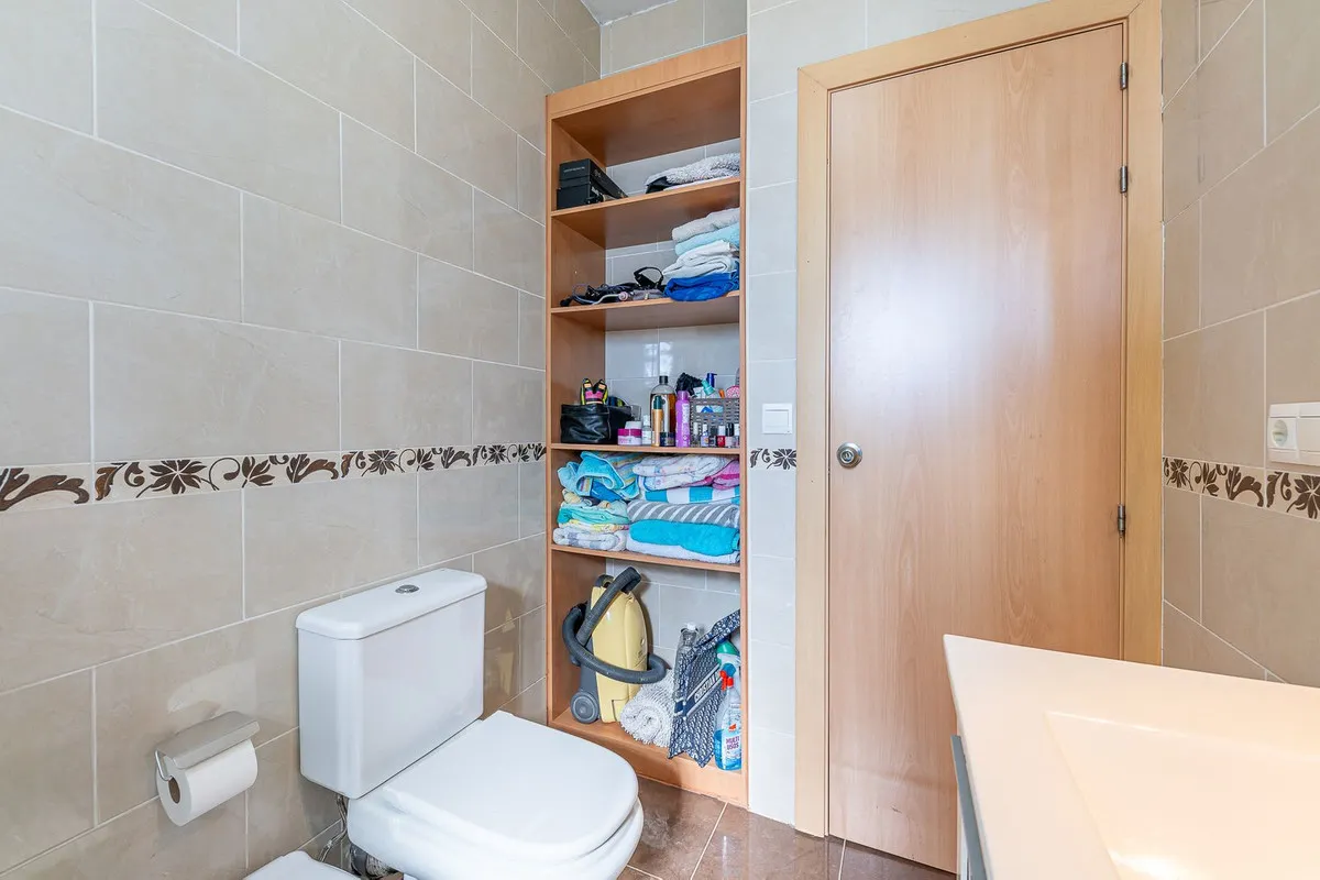 c8fb45d5-5209-4a4e-8db5-7ff84e12cd82