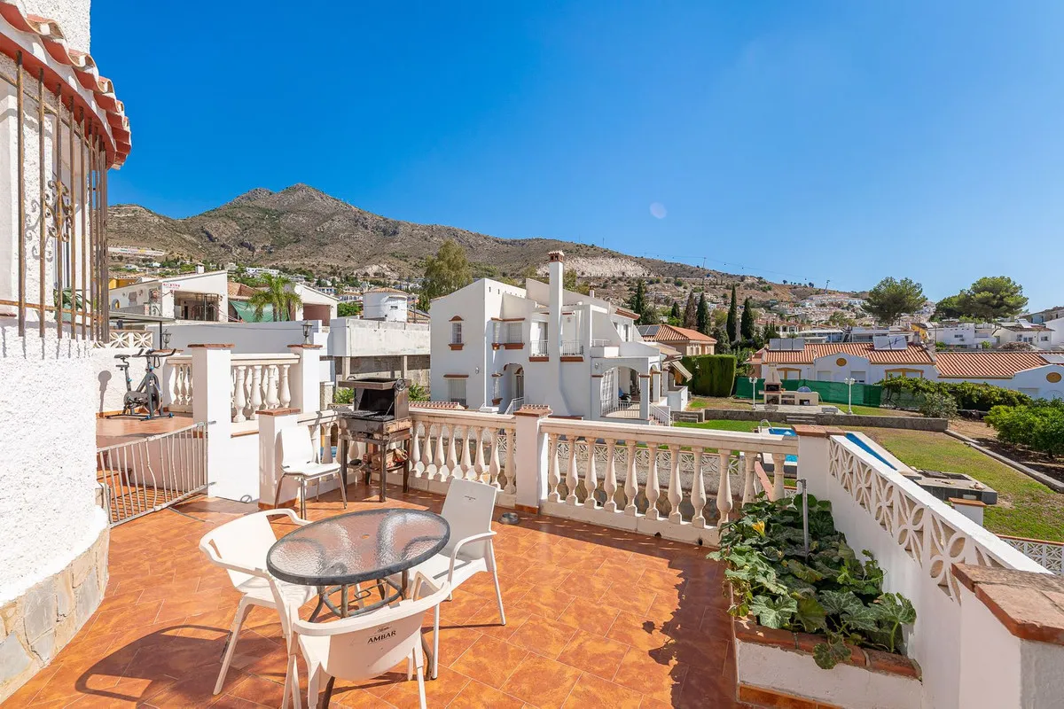 f325a216-dd89-42f2-ab4b-8145bdfdb59a