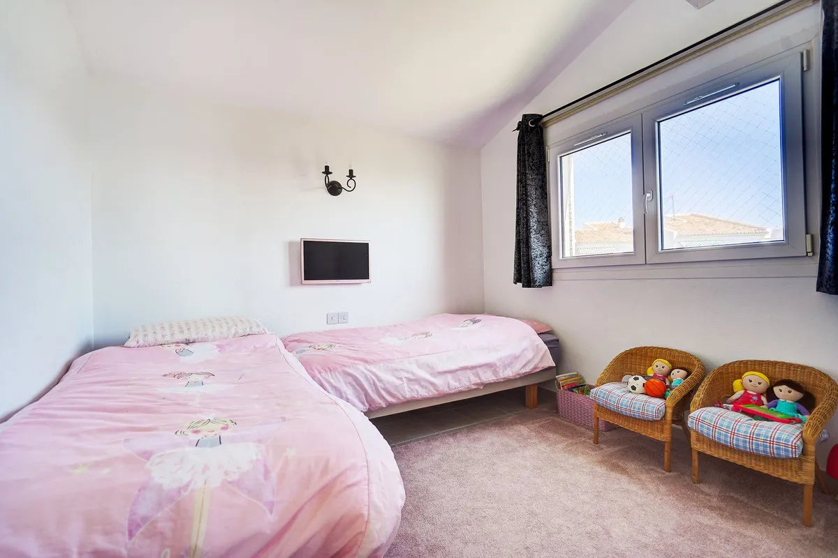 5251b709-150a-4eec-8b9d-2726a02444ad