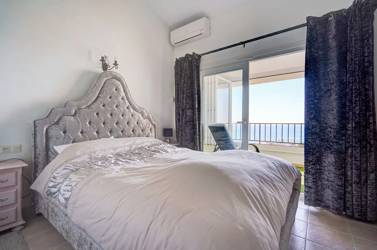 e0e0474a-edf5-43d9-9588-2b18a0873338