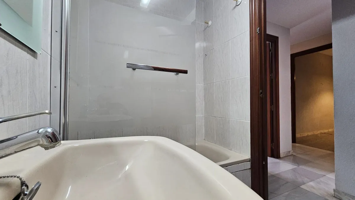 18285814-6e61-4673-a744-49d67b8ba307