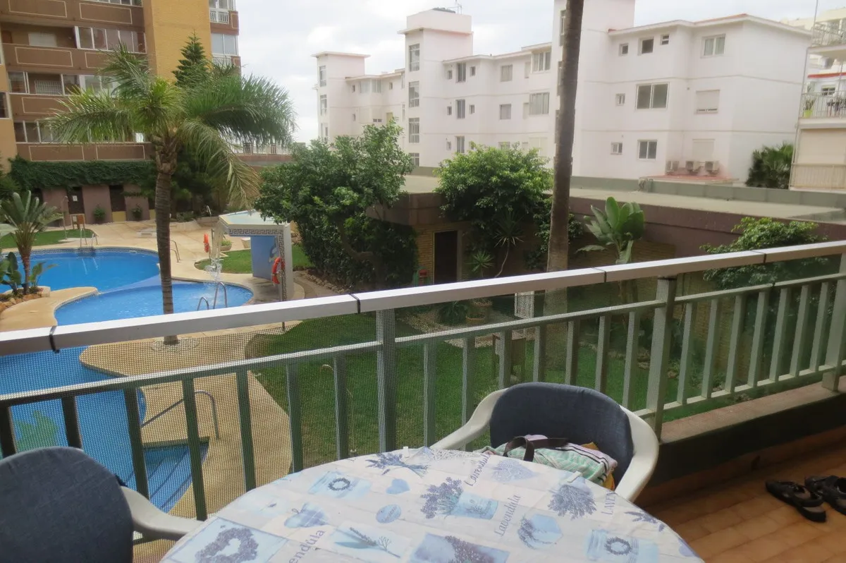 d2a19af4-5777-472e-9328-0edca0cca8b8