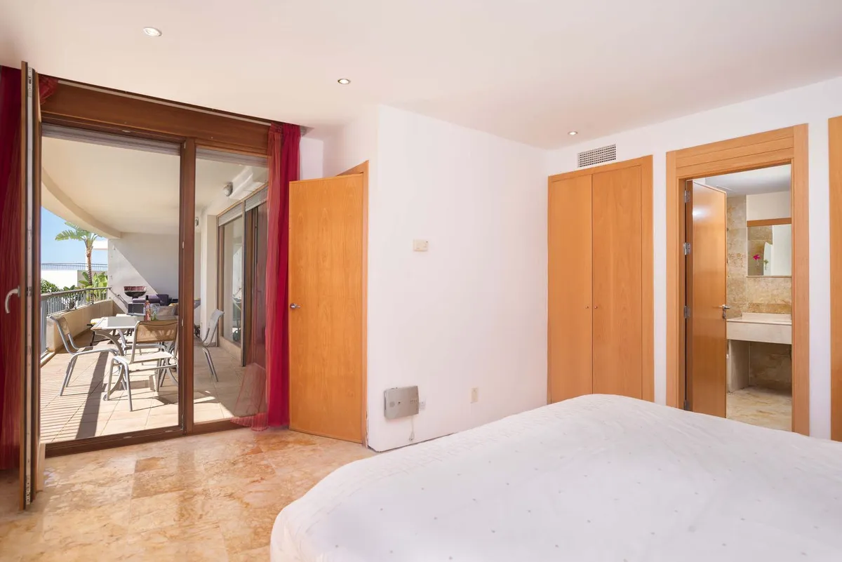 0aa1ba2d-1e15-47a0-bd50-dd596a025808