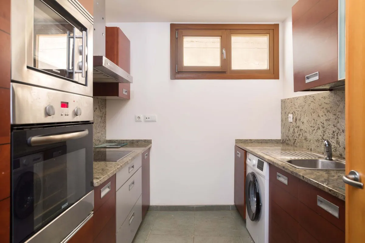 76f12215-603f-47da-a1b3-dd77e0bda649