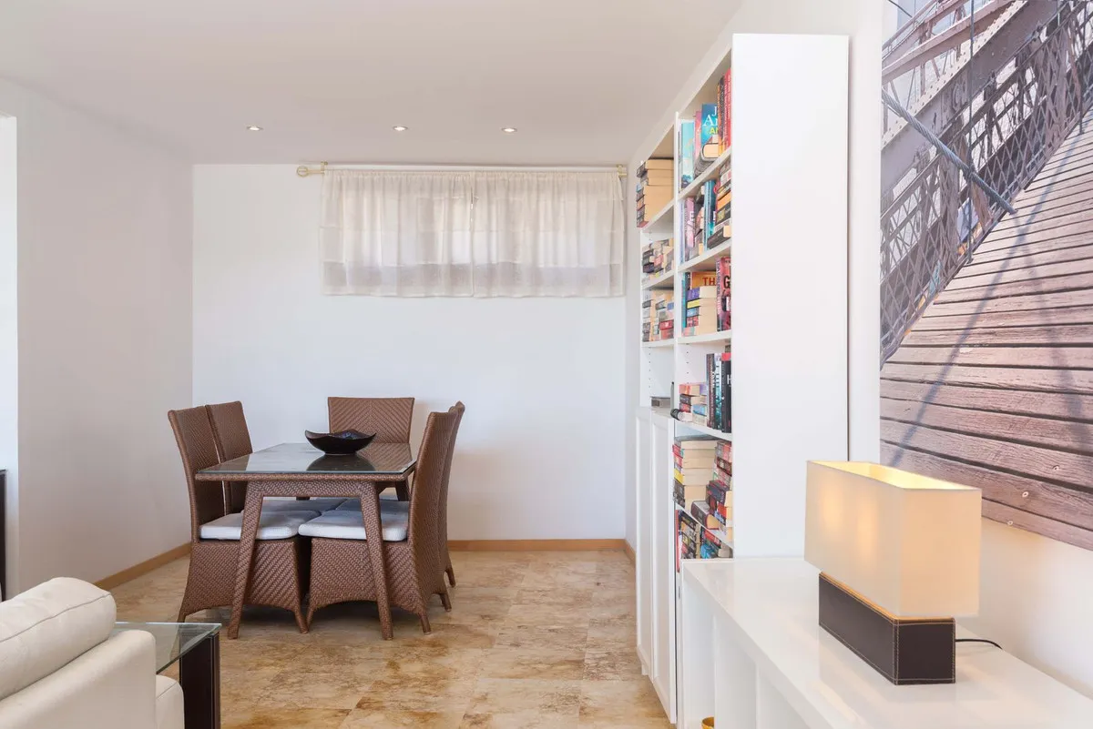 a44a8256-5ccc-48e2-879b-0d75e579020f