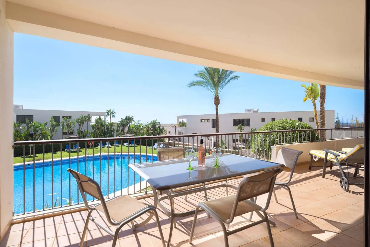 ba28d079-5380-433a-9b9c-066580eb1081