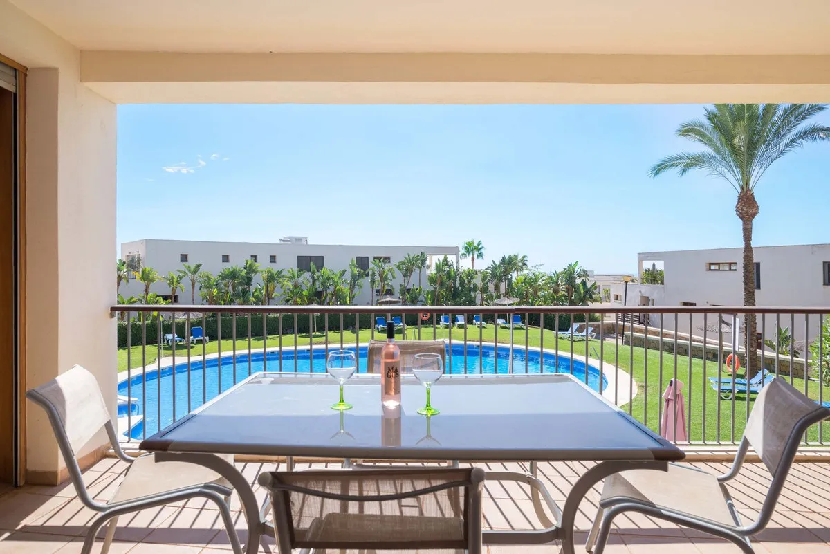 dbae696e-2e09-4953-bcc6-d8a03c66e340