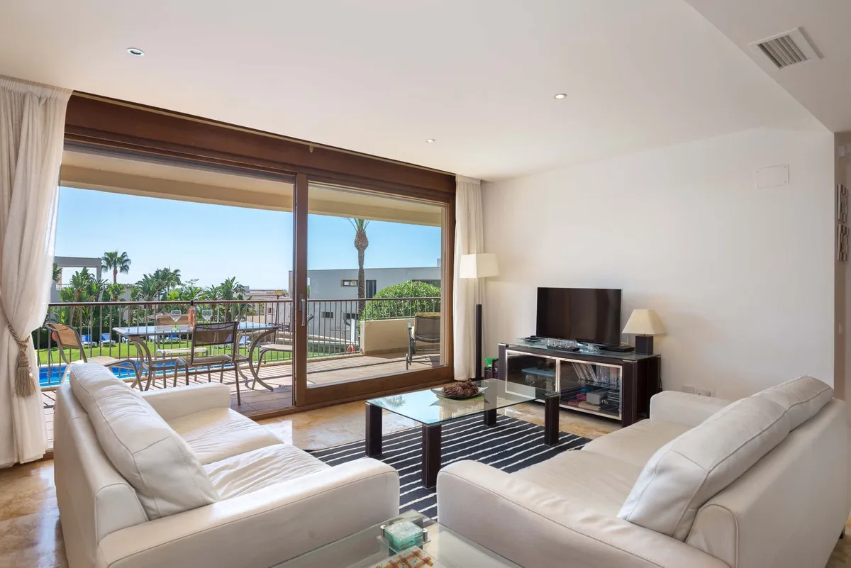 fdd547e0-444a-4079-94af-2b3dc2e6767f