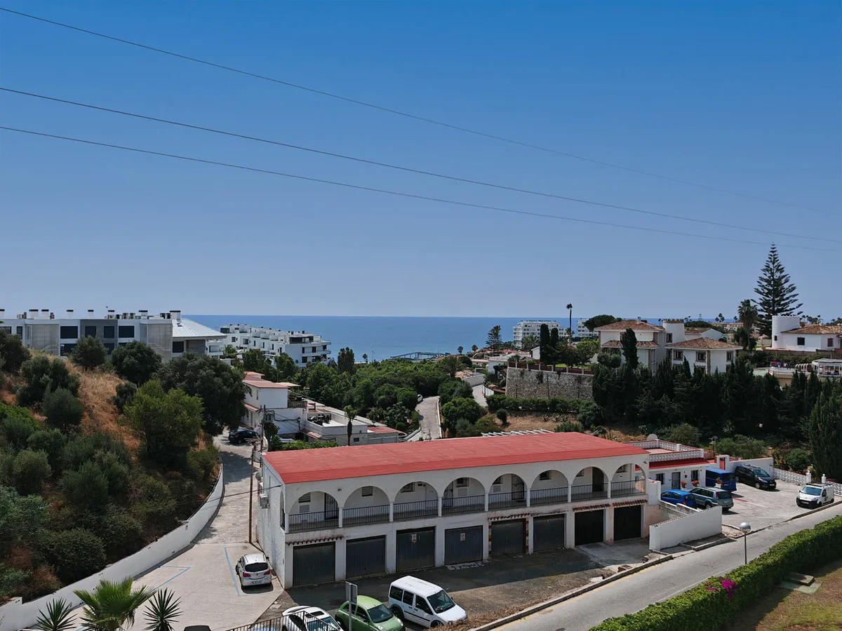 34a979fc-6adf-42e9-b827-e4e27401e761