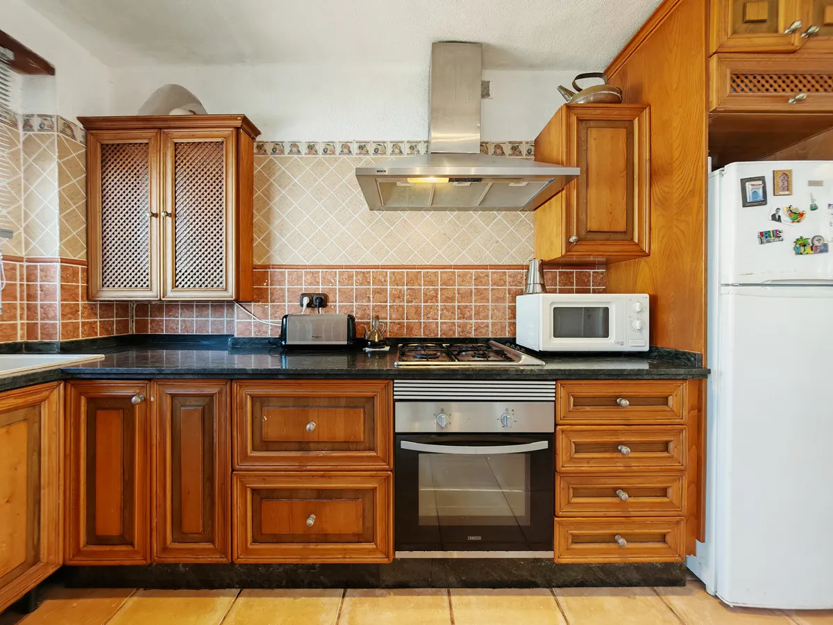 a4ea508b-04f9-46d8-bba1-adf85a753c61