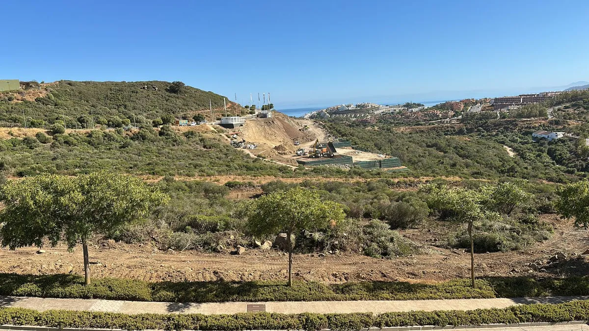 21a629cb-7249-401e-a711-d38fcd9a4da0