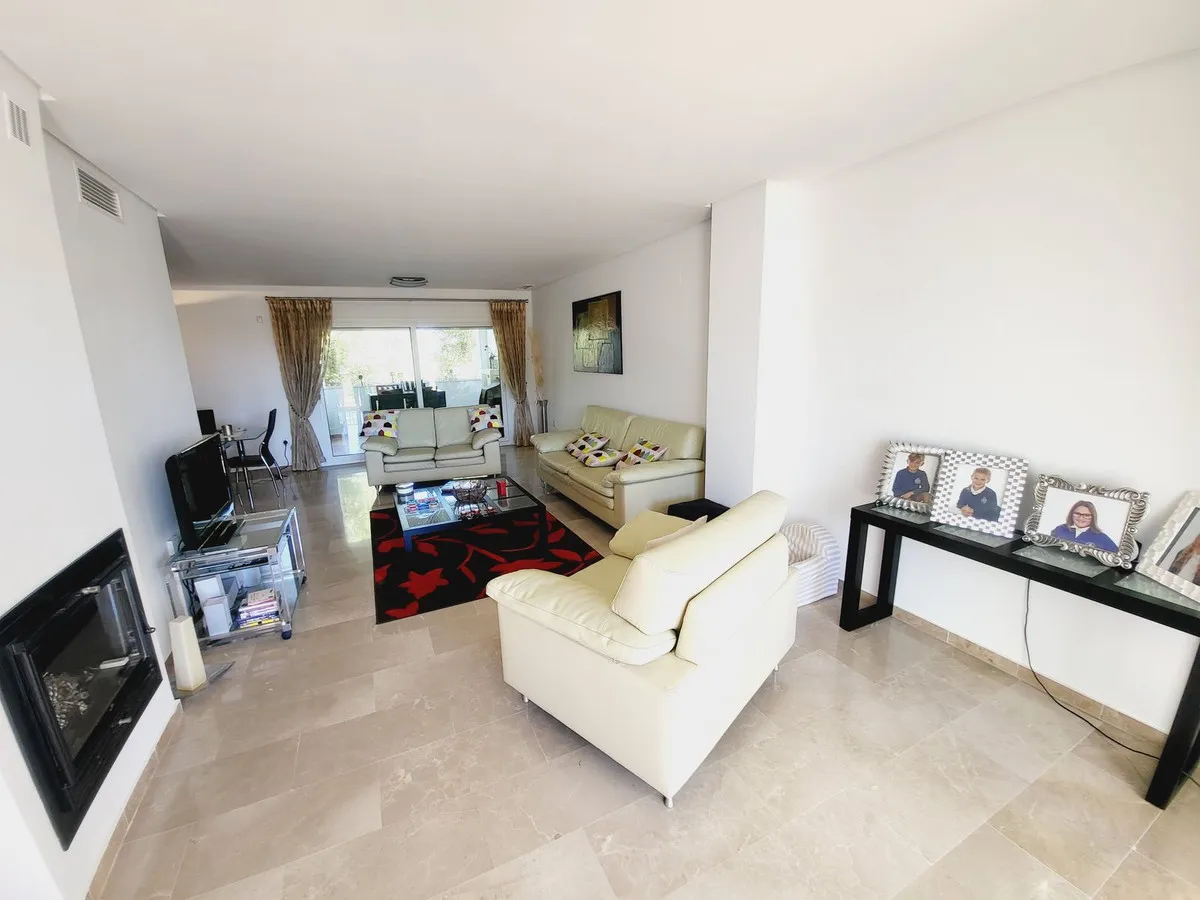 158d4aae-63bc-433d-81c5-97052872aea0