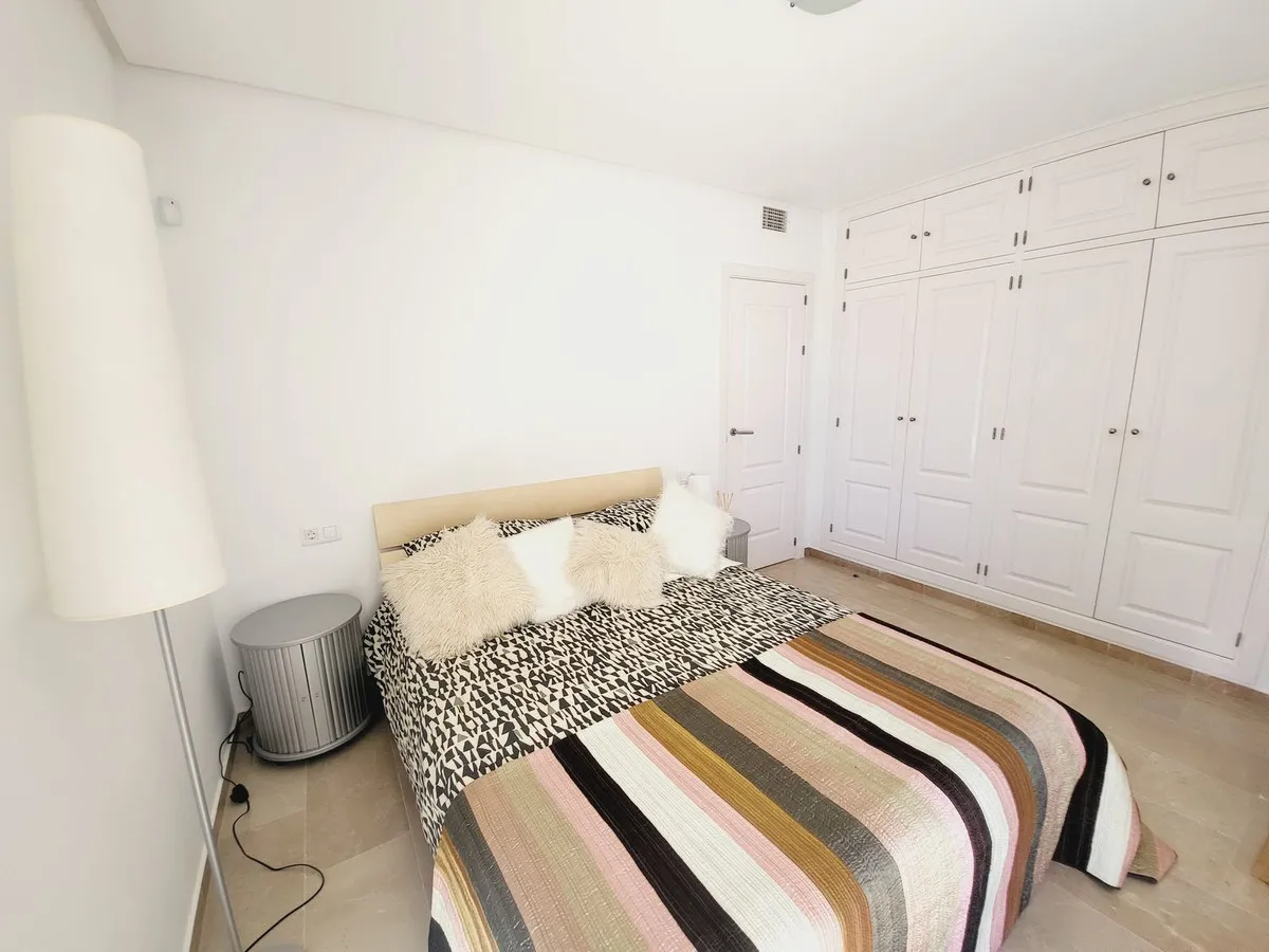 1ab0d965-48b5-480a-9d58-44550c7824db