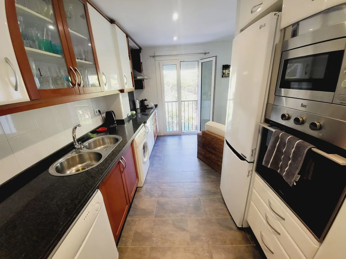 7c38a52f-10e7-43de-809c-f6a986f3a95d