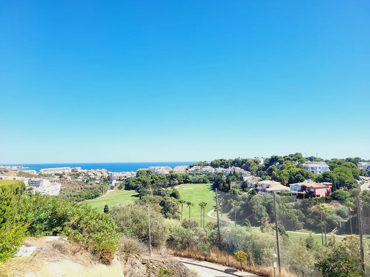 d09d1ce9-d14f-4c15-a699-2179a8ab5f71