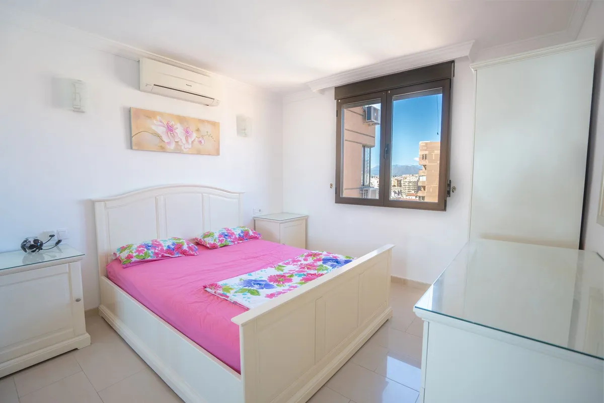 00e73e53-6985-48a0-9b03-607a61f8d337