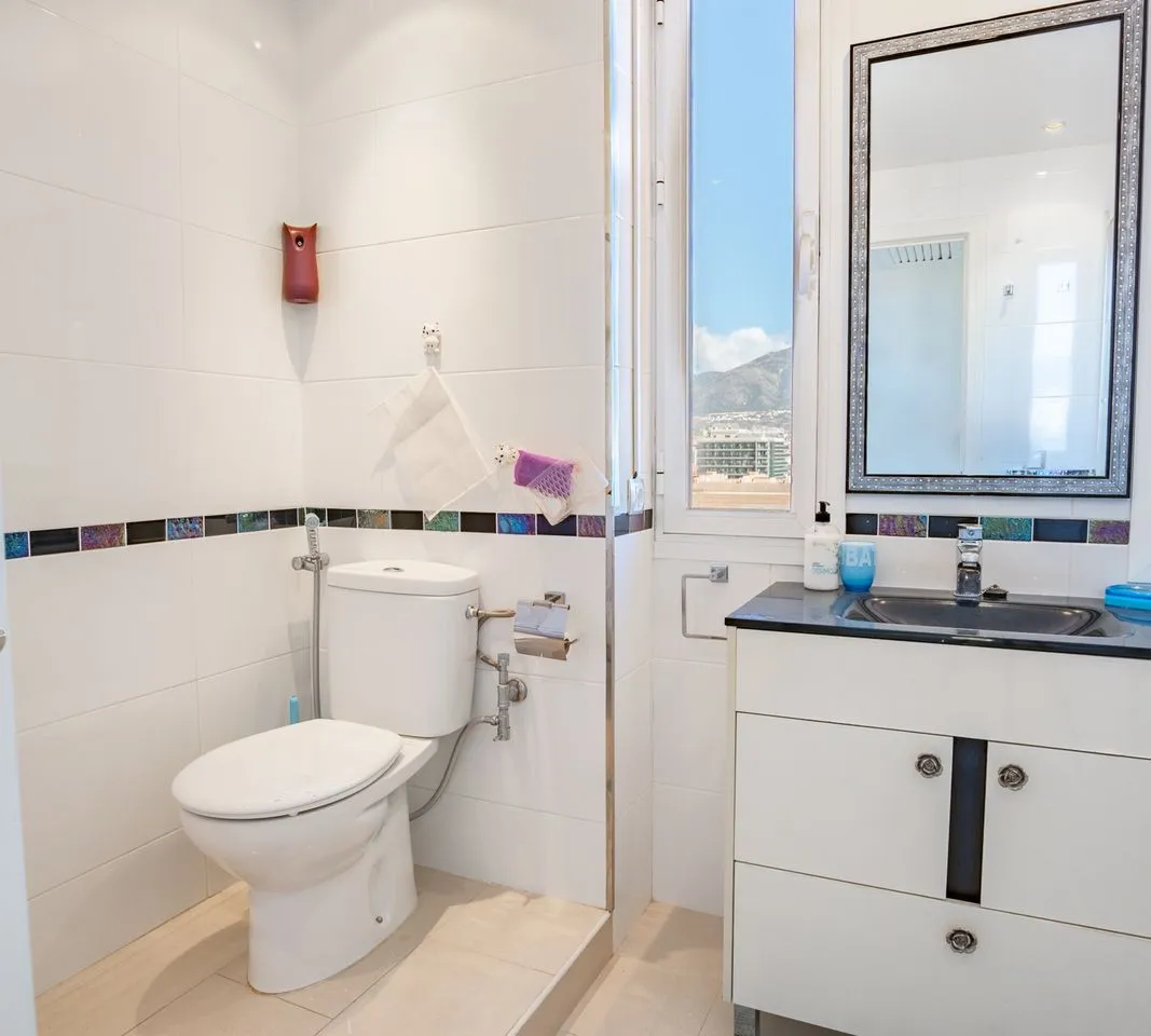 6a479c2a-eaea-461e-bc99-8b992b7f48a5